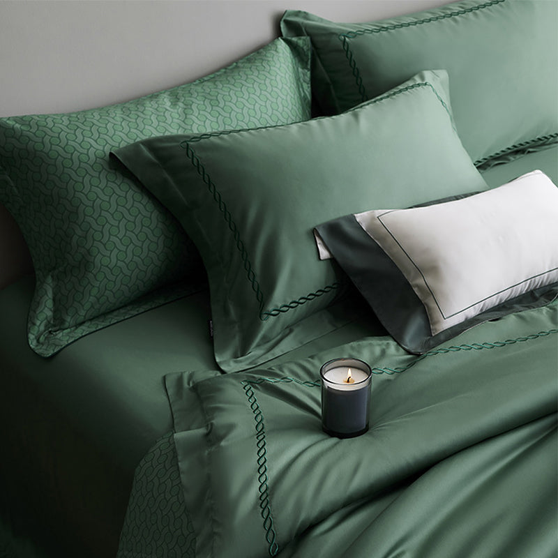 Embroidered 100% Cotton Bedding Set (4-Piece)