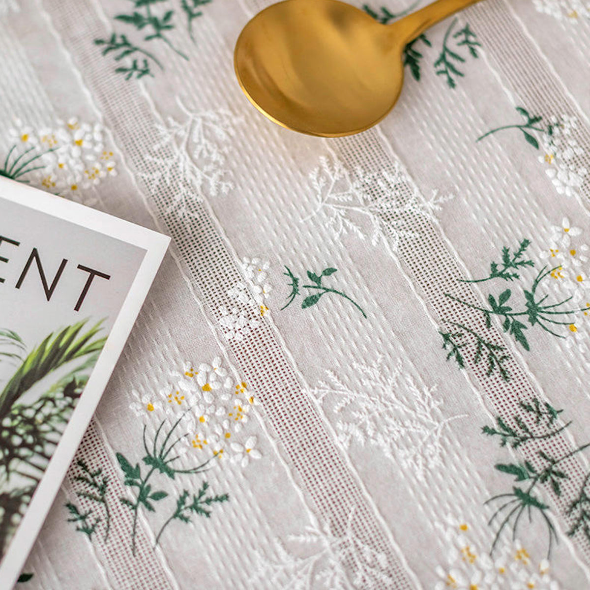 Fresh Floral Tablecloth